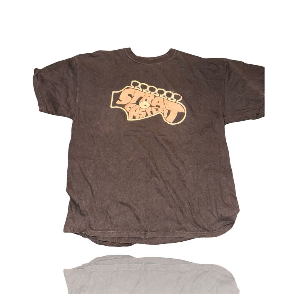 Fender Stratocaster Graphic T-Shirt Vintage Style Guitar Tee: XL: Rock N Roll